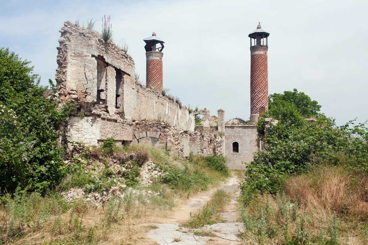 Азербайджанские творцы шушинских святынь: экскурс в историю - ФОТО